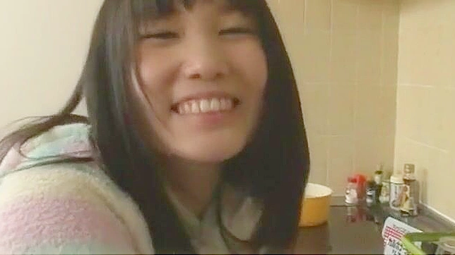 领略日本顶尖：Yui Kasugano的性感自慰秀