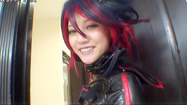 日系梦想女神水沼レイ在诱惑cosplay中等待你的终极幻想体验！