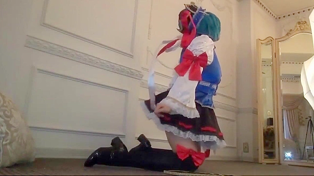 诱人东方角色扮演女妖精展现迷人身材