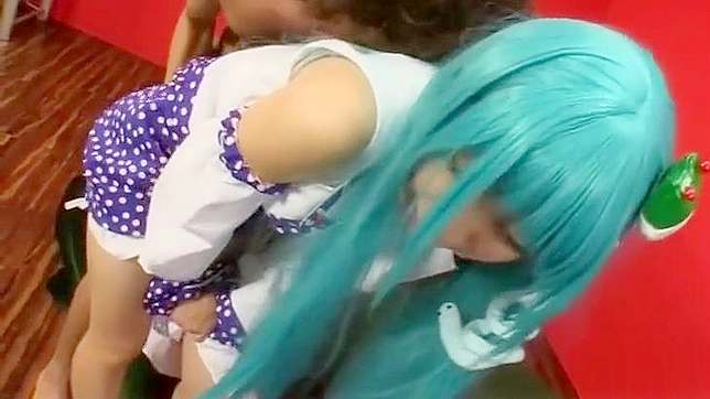 JAV梦中女孩的激情手活—释放你的内心热情！