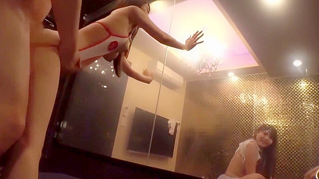 这部JAV色情片中的迷人巨乳！