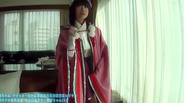 见见这位即将用她的角色扮演高潮让你大开眼界的诱人JAV女巫！