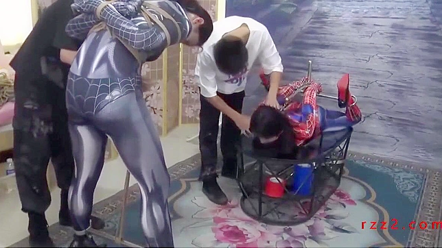 日本绳艺束缚：与性感熟女探索Kinbaku艺术！