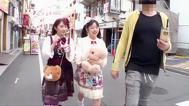 这些丰满的美女和她们的大奶！无与伦比的日式成人体验