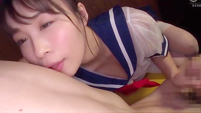 JAV美人：穿可爱服装的巨乳亚洲女coser亚丝娜