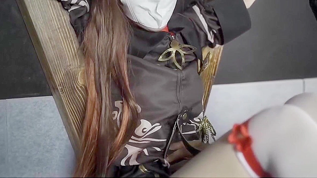 挠她心痒 – 探索冒险的原神cosplay体验