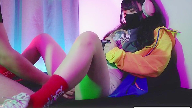 JAV美女用她的变态魅力诱惑你—你会对这个系列上瘾！