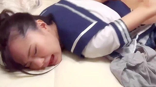 身材纤细的女学生JAV cosplay！