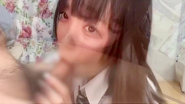 日本美女在镜头前释放她的丰腴曲线！