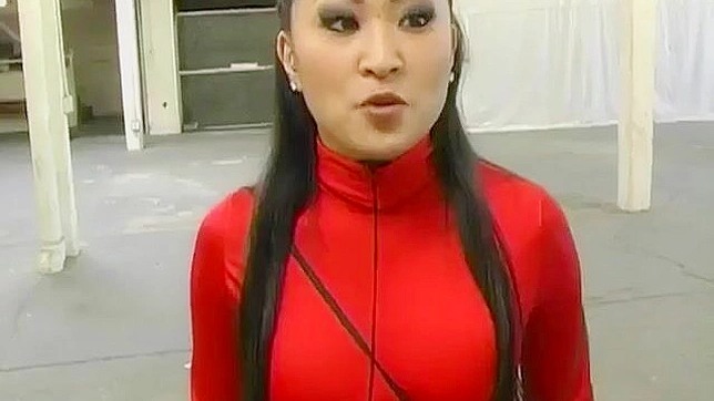 JAV魅力四射的困境！女主角Cihca诱惑难题缠身