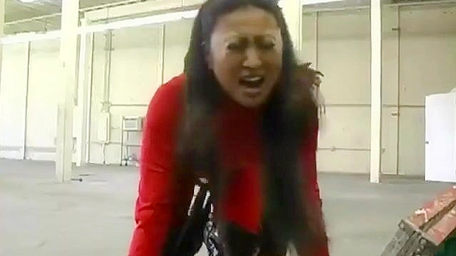 JAV魅力四射的困境！女主角Cihca诱惑难题缠身