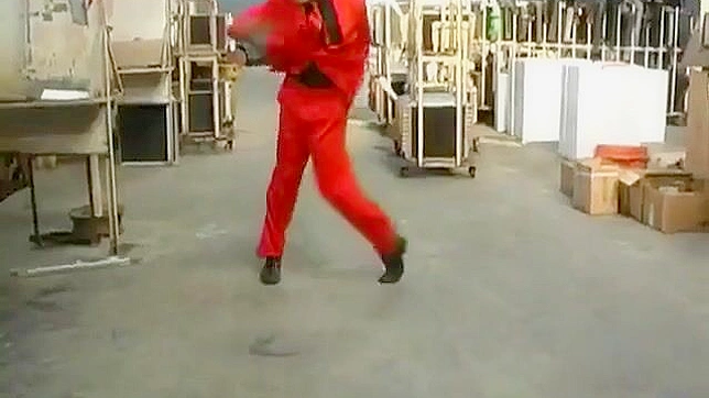 JAV魅力四射的困境！女主角Cihca诱惑难题缠身