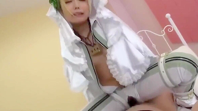 命运cosplay性爱 01 - 迷人的日本美女在性感服装中释放激情