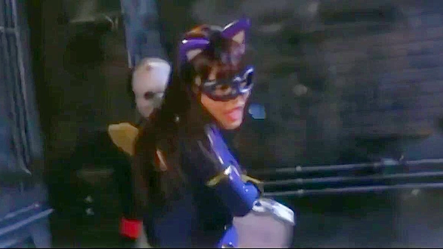 准备好迎接拥有完美身材的性感日本女超人吧！