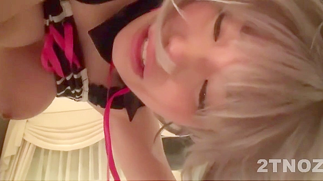 日式COSPLAY多人战：五位魅惑女妖满足一位幸运男！