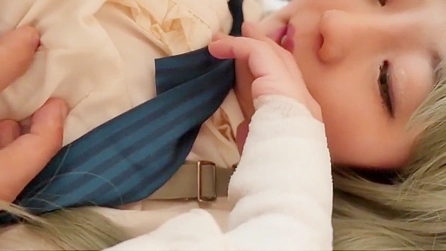 业余COSPLAY爱好者为镜头疯狂表演！