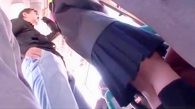 沉醉于诱人的日本Cosplay女巫尝试春药挑逗的乐趣之中