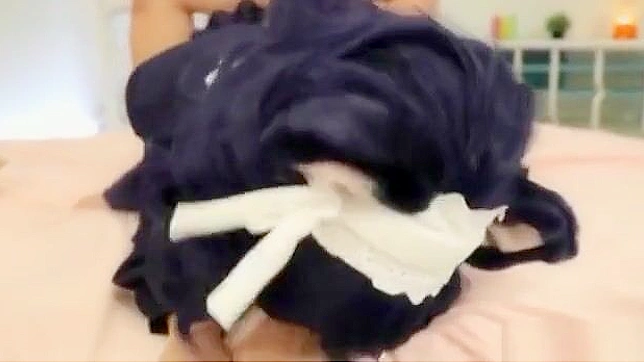 JAV女神被两位cosplay男神征服—棕发女巫与两男热战！