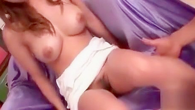 色诱の女優カシワギルルがあなたを熱い4Pに誘う