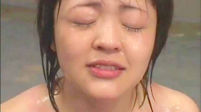 日本多人射精~探索激情四溢的JAV世界！