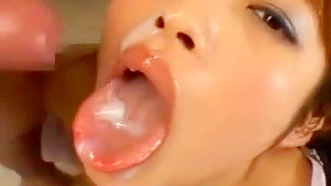 体验丰满胸部的迷人女巫在激情bukkake狂欢！- YummyCams