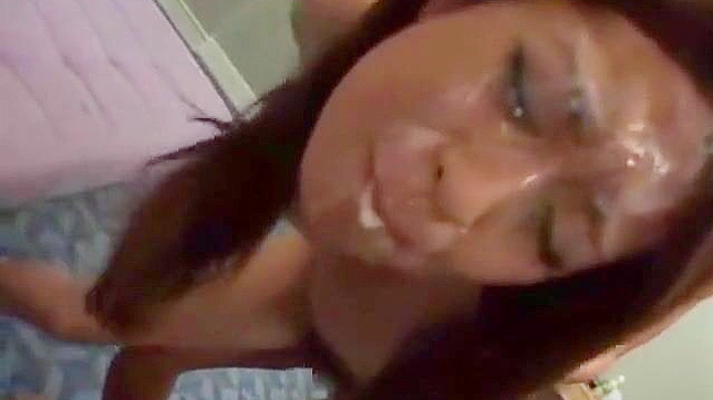 日本妖姬美咲丽莎与精液浴的狂热湿战！