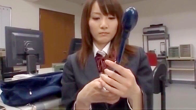 准备好屈服于这些诱人日本女校学生的不可抗拒魅力—仅限成人观看