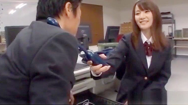 准备好屈服于这些诱人日本女校学生的不可抗拒魅力—仅限成人观看