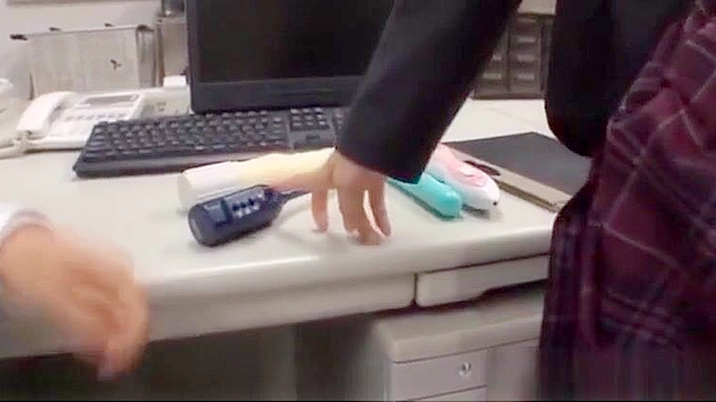 准备好屈服于这些诱人日本女校学生的不可抗拒魅力—仅限成人观看