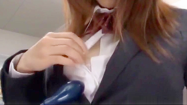 准备好屈服于这些诱人日本女校学生的不可抗拒魅力—仅限成人观看