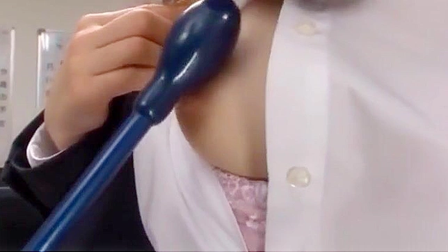 准备好屈服于这些诱人日本女校学生的不可抗拒魅力—仅限成人观看