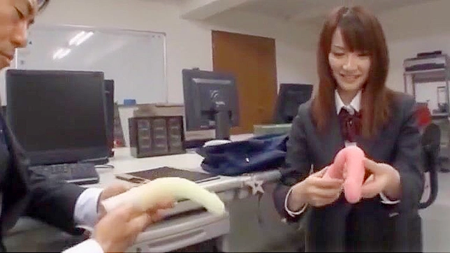 准备好屈服于这些诱人日本女校学生的不可抗拒魅力—仅限成人观看