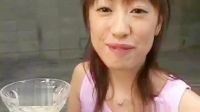 JAV女神提升技巧，深情吞咽魅惑表演！