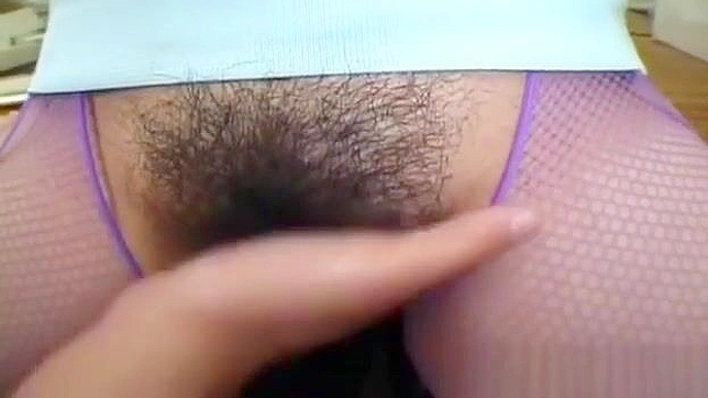 看看这部JAV影片，日本魅惑丰乳女巫与同伙狂欢！