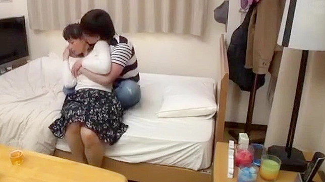 日式中出探索独特专属成人电影的感官世界！