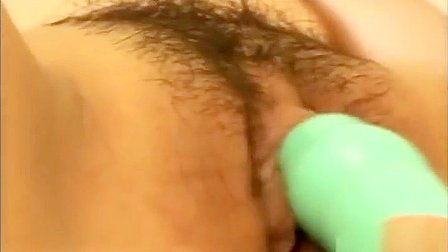 迷人日式女优在一场狂野群交冒险中