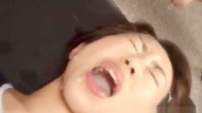 探索这片JAV多人激情戏中的迷人诱惑女郎！