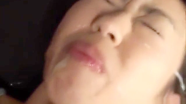 探索这片JAV多人激情戏中的迷人诱惑女郎！