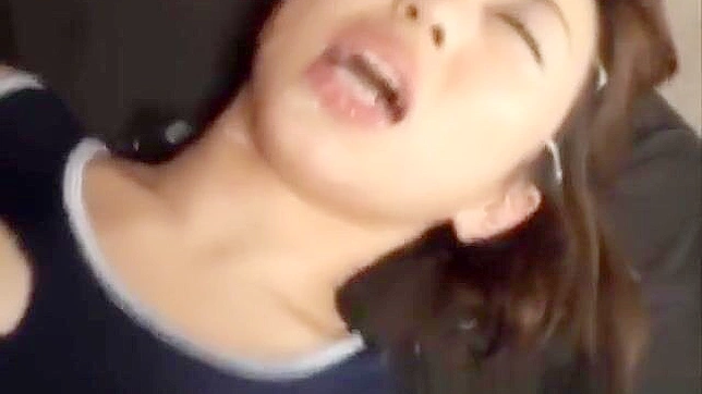 探索这片JAV多人激情戏中的迷人诱惑女郎！