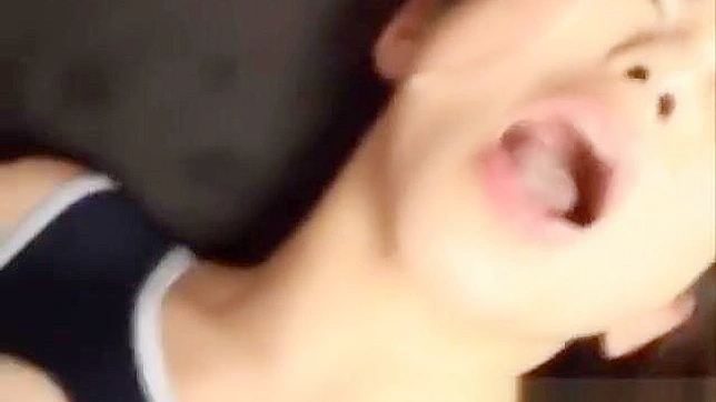 探索这片JAV多人激情戏中的迷人诱惑女郎！