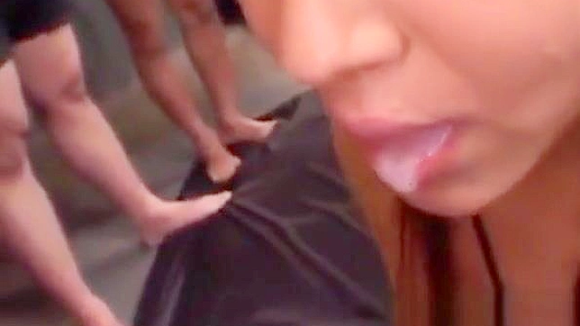 毛斎藤的绝美JAV女神用口技和性爱征服了一群壮硕硬汉！