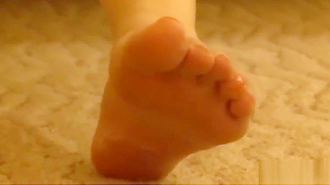 狂野阴道骑乘猛烈撞击，激情四射满屋都是液体