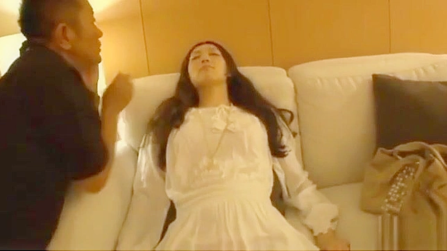 狂野阴道骑乘猛烈撞击，激情四射满屋都是液体