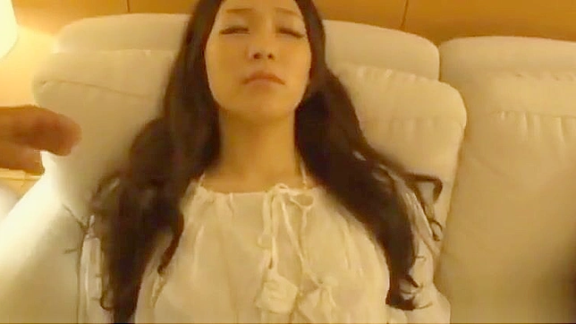 狂野阴道骑乘猛烈撞击，激情四射满屋都是液体