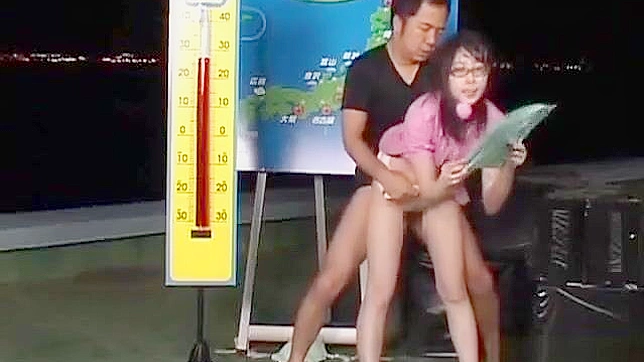 日本美女在狂热群交中被淹没在日本精液之中!