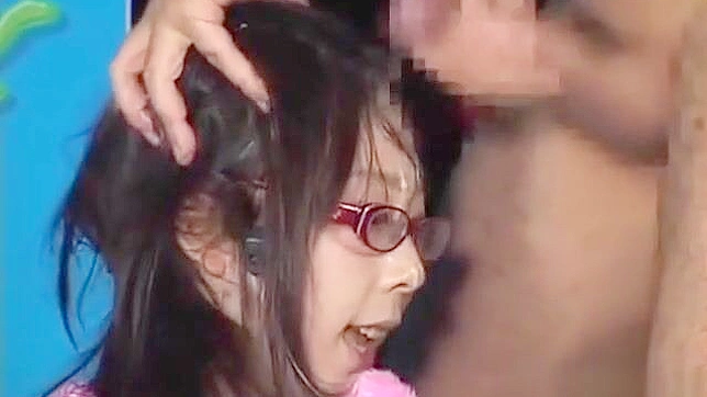 日本美女在狂热群交中被淹没在日本精液之中!