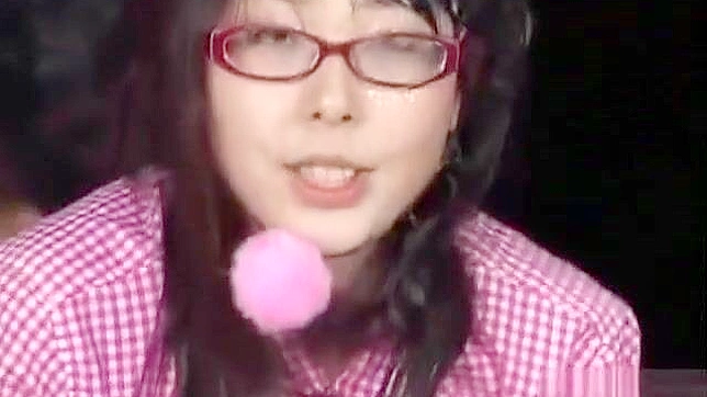 日本美女在狂热群交中被淹没在日本精液之中!