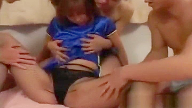 邂逅迷人亚洲女巫，在惊心动魄四人行视频中—第六部分！