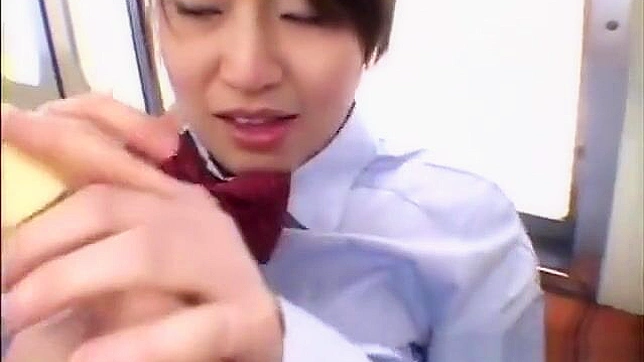 释放你的调皮女学生本性，享受我们的奢华播种视频吧。