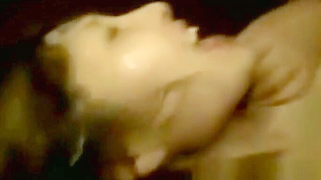 日本群交狂魔：热辣亚洲妹肛指、颜射与疯狂激情性爱